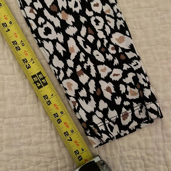 bebe cheetah leggings small - Picture 4 of 5